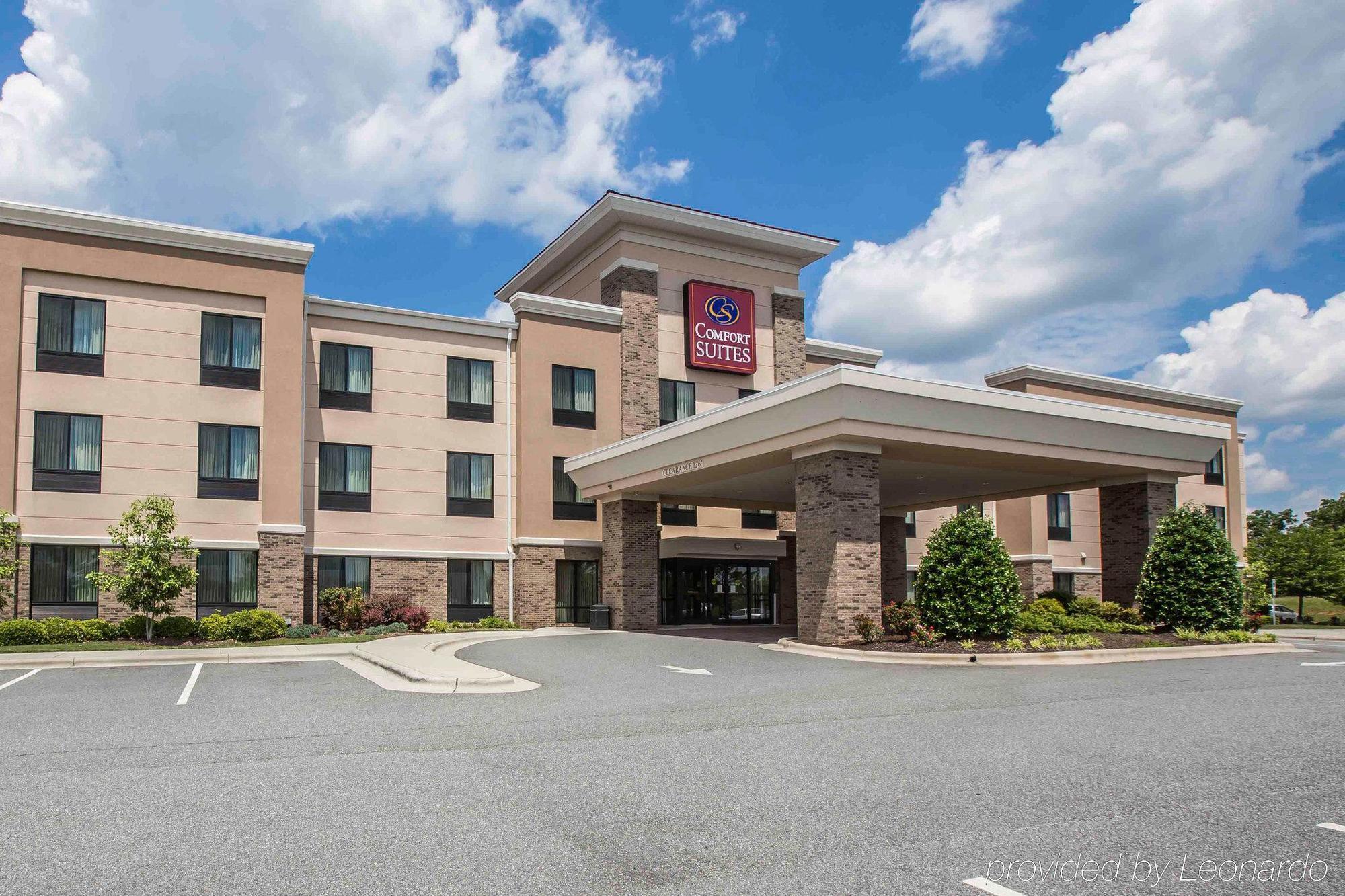 Comfort Suites Whitsett - Greensboro East Exterior photo